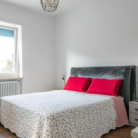 Apartment - Sweety With Balcony!